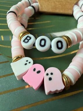 Ghost & “BOO” Halloween Stretch Bracelet Set Pink White Gold NWT